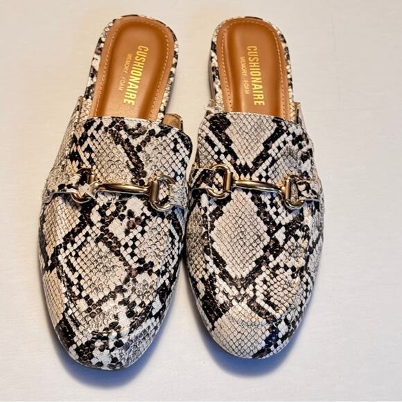 Cushionaire Women’s Memory Foam Low Heel Snakeskin Slip On Mule Sz 8.5 NWOT - Picture 3 of 5